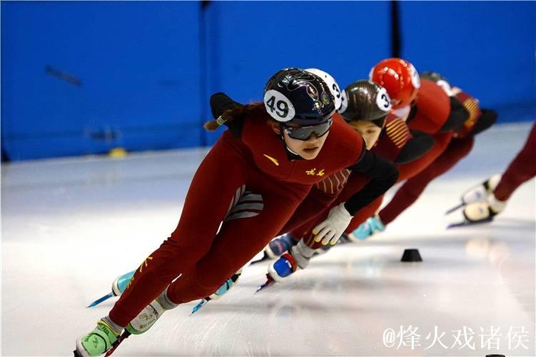 中国冰雪健儿奋力备战冬奥 中国冰雪健儿奋力备战冬奥