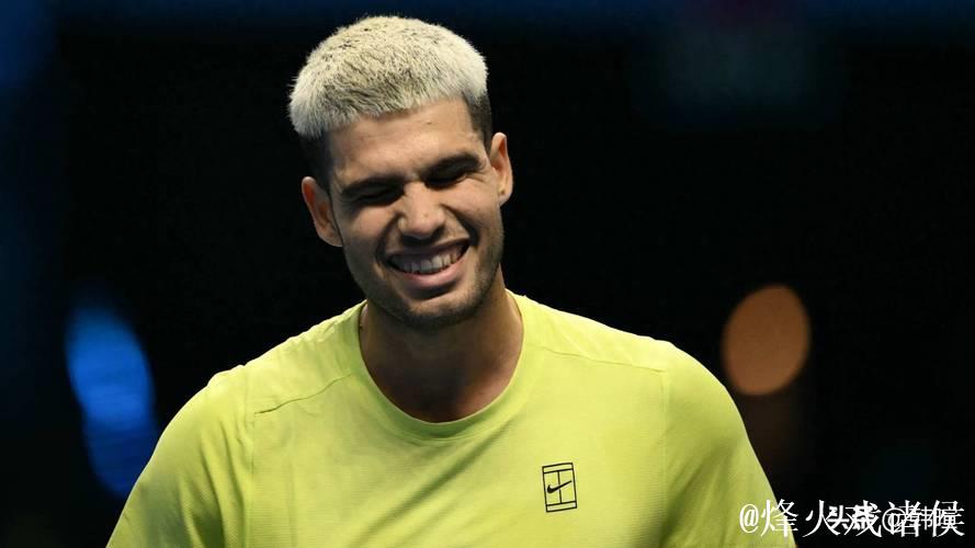 阿尔卡拉斯2-1力克弗里茨 总决赛小组赛连胜两场 阿尔卡拉斯2-1力克弗里茨 总决赛小组赛连胜两场