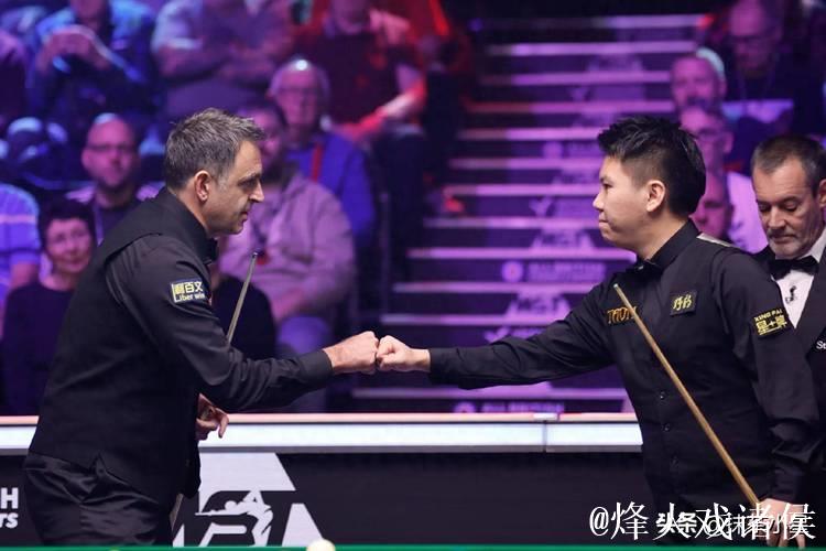 周跃龙以6-4力克奥沙利文 挺进斯诺克英锦赛16强 周跃龙以6-4力克奥沙利文 挺进斯诺克英锦赛16强